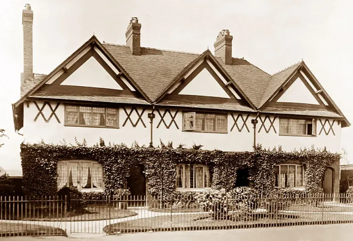 Framed Print : New Chester Road, Port Sunlight, Wirral Framed Print : New Chester Road, Port Sunlight, Wirral