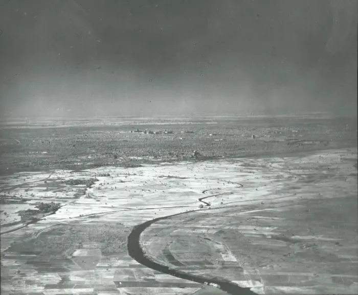 Framed Print : New Delhi: distant view from air Framed Print : New Delhi: distant view from air