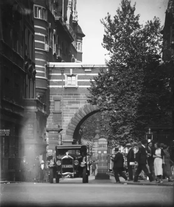 Framed Print : New Scotland Yard 1930S Framed Print : New Scotland Yard 1930S