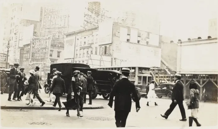 Framed Print : New York, 1920s Framed Print : New York, 1920s