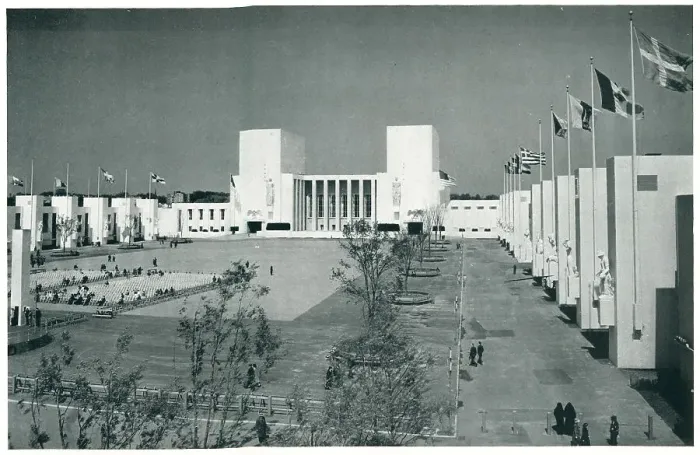 Framed Print : New York World's Fair, Court Of Peace Framed Print : New York World's Fair, Court Of Peace