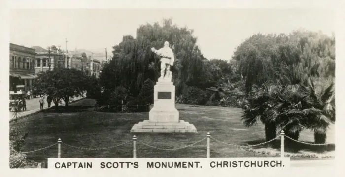 Framed Print : New Zealand - Captain Scott's Monument, Christchurch Framed Print : New Zealand - Captain Scott's Monument, Christchurch