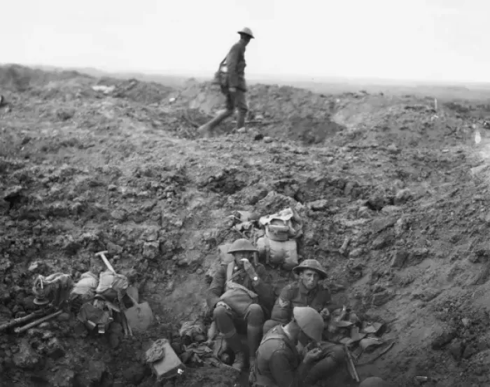 Framed Print : New Zealand troops at Battle of Flers, France, WW1 Framed Print : New Zealand troops at Battle of Flers, France, WW1
