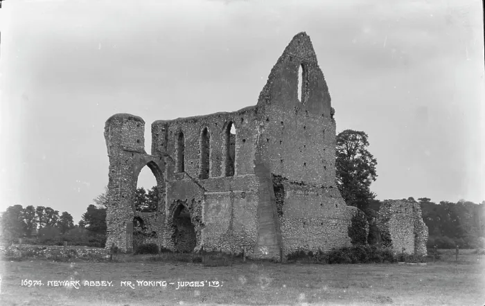 Framed Print : Newark Abbey Ruins Framed Print : Newark Abbey Ruins