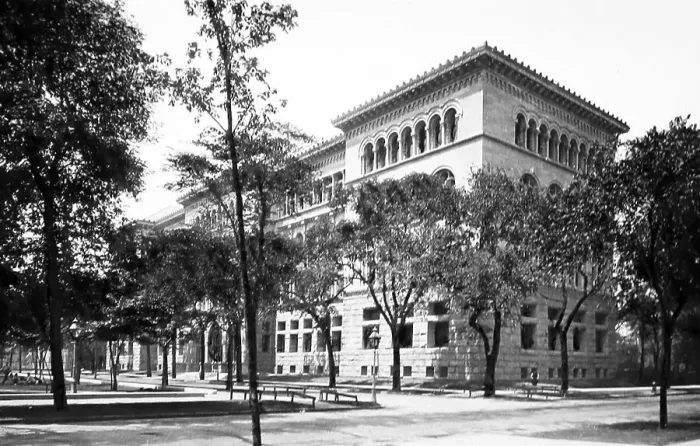 Framed Print : Newberry Library, Chicago, USA Framed Print : Newberry Library, Chicago, USA