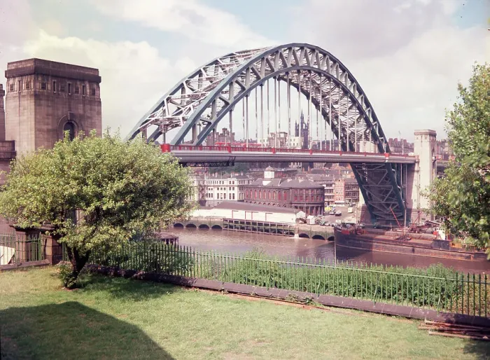 Framed Print : Newcastle upon Tyne - Tyne Bridge Framed Print : Newcastle upon Tyne - Tyne Bridge
