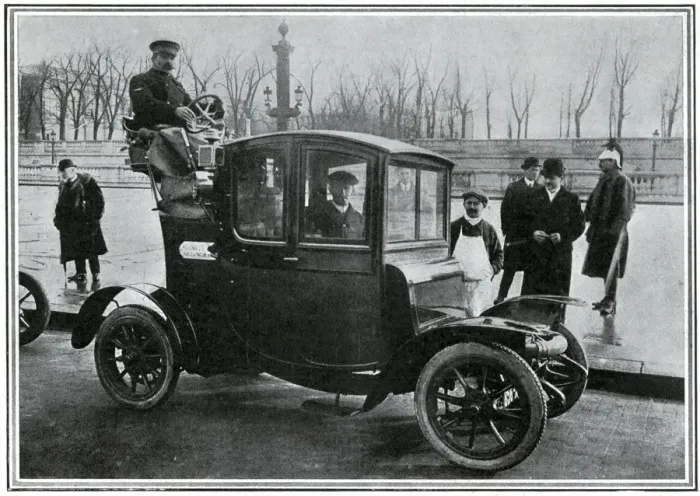 Framed Print : Newest Hansom motor-cab 1909 Framed Print : Newest Hansom motor-cab 1909