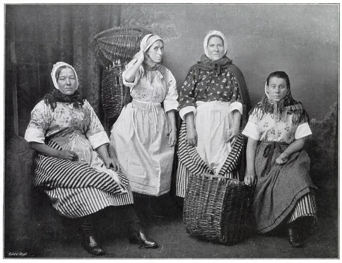 Framed Print : Newhaven fishwives Framed Print : Newhaven fishwives