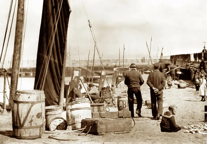 Framed Print : Newhaven Quay early 1900s Framed Print : Newhaven Quay early 1900s