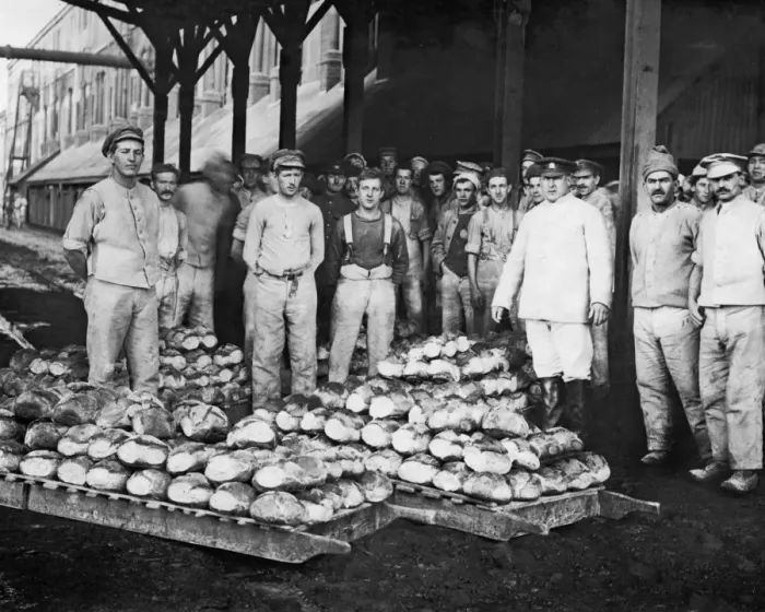 Framed Print : Newly baked bread for the Western Front, WW1 Framed Print : Newly baked bread for the Western Front, WW1
