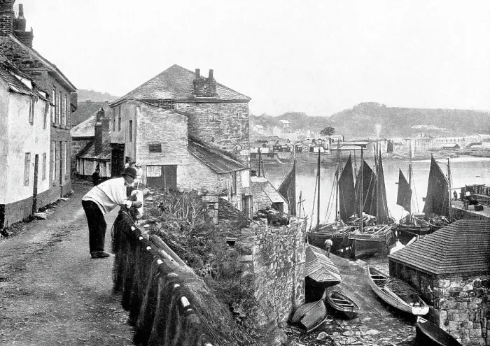 Framed Print : Newlyn Harbour early 1900s Framed Print : Newlyn Harbour early 1900s
