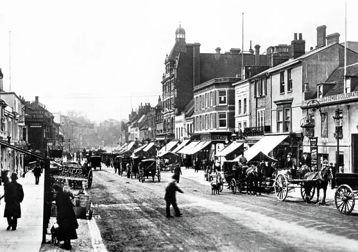 Framed Print : Newmarket High Street early 1900s Framed Print : Newmarket High Street early 1900s