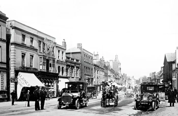 Framed Print : Newmarket High Street early 1900s Framed Print : Newmarket High Street early 1900s