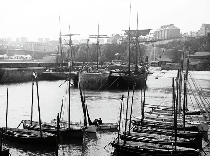 Framed Print : Newquay Harbour, Cornwall, Victorian period Framed Print : Newquay Harbour, Cornwall, Victorian period