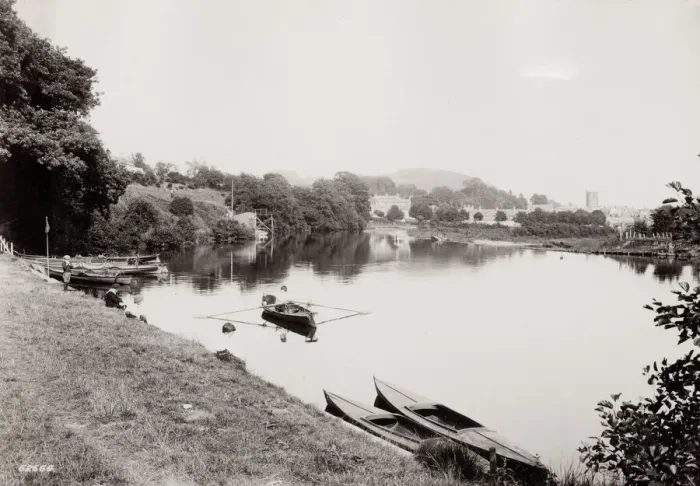 Framed Print : Newton Pool, Brecon, Powys Wales