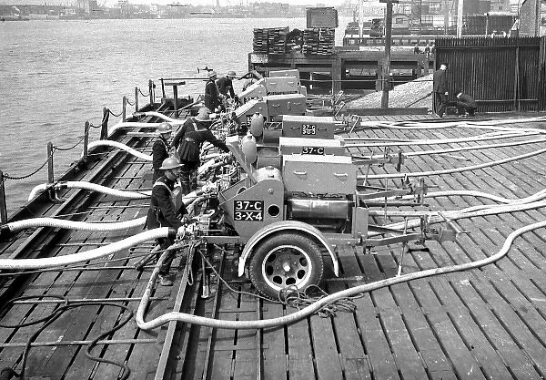 NFS (London Region) water relay exercise, WW2