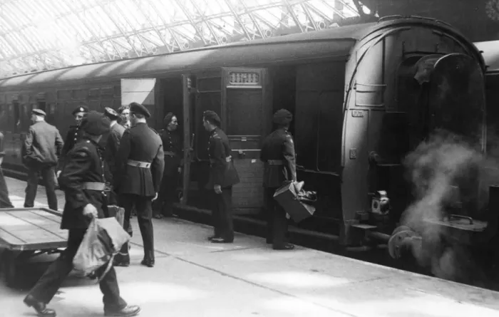 Framed Print : NFS personnel loading luggage, St Pancras, WW2 Framed Print : NFS personnel loading luggage, St Pancras, WW2