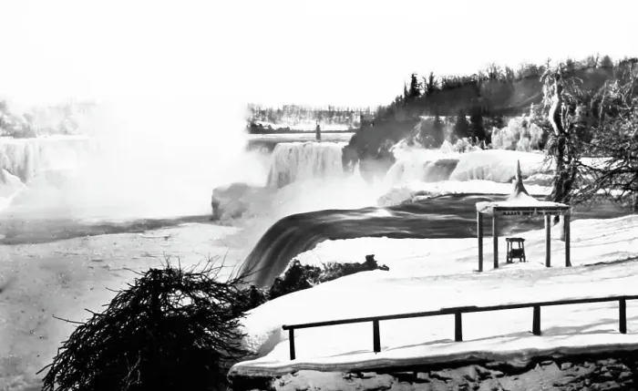 Framed Print : Niagara Falls, Victorian period Framed Print : Niagara Falls, Victorian period