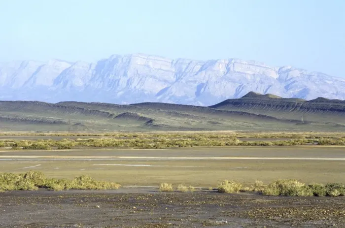 Framed Print : Nibetdag mountain range - desert on foreground