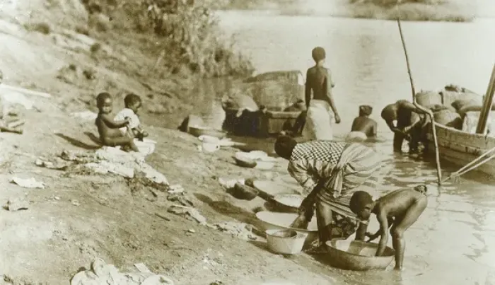 Framed Print : Nigeria - Washing by the River Framed Print : Nigeria - Washing by the River