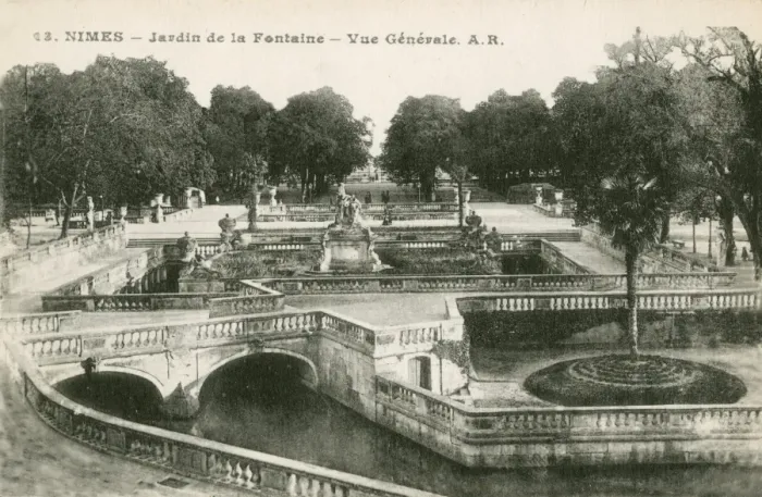 Framed Print : Nimes, France - Jardin de la Fontaine Framed Print : Nimes, France - Jardin de la Fontaine