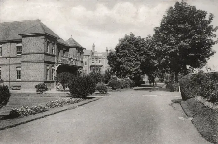 Framed Print : No. 1 War Hospital, Reading, Berkshire Framed Print : No. 1 War Hospital, Reading, Berkshire