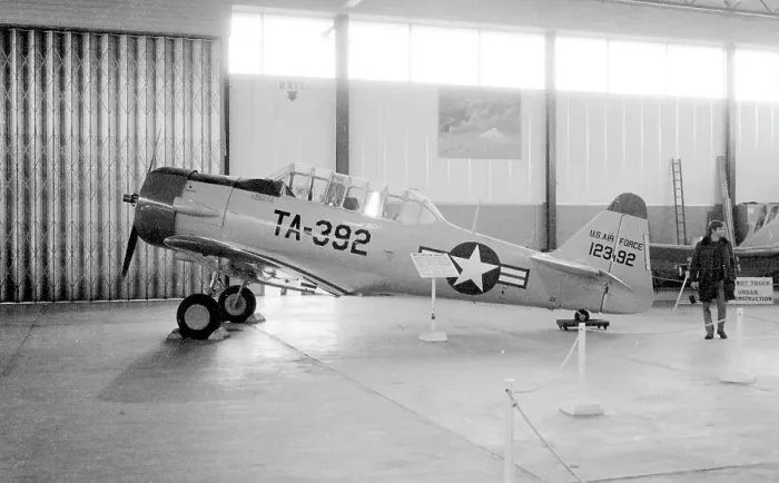 Framed Print : Noorduyn AT-16 Harvard IIb LN-BNM Framed Print : Noorduyn AT-16 Harvard IIb LN-BNM