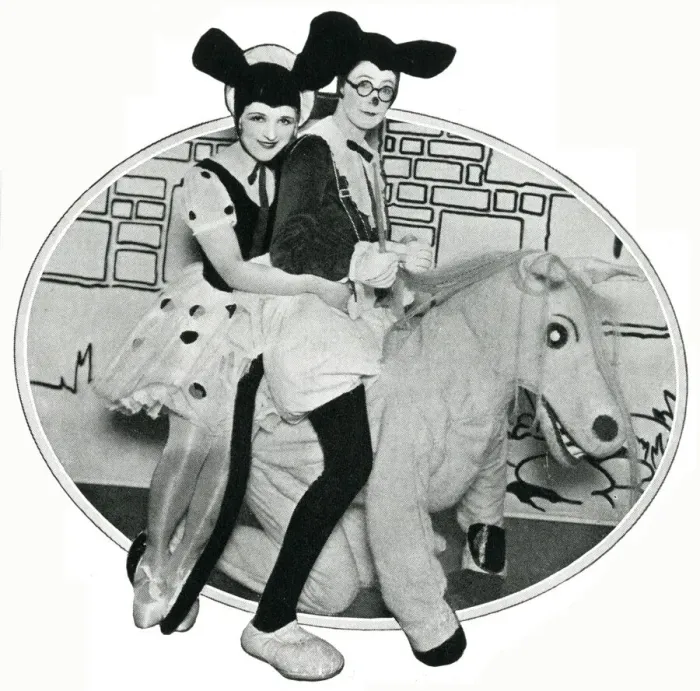 Framed Print : Norah Blaney and Gwen Farrar in The House that Jack Built Framed Print : Norah Blaney and Gwen Farrar in The House that Jack Built