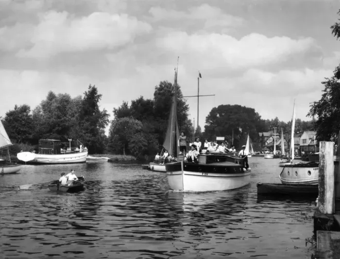 Framed Print : Norfolk Broads Framed Print : Norfolk Broads