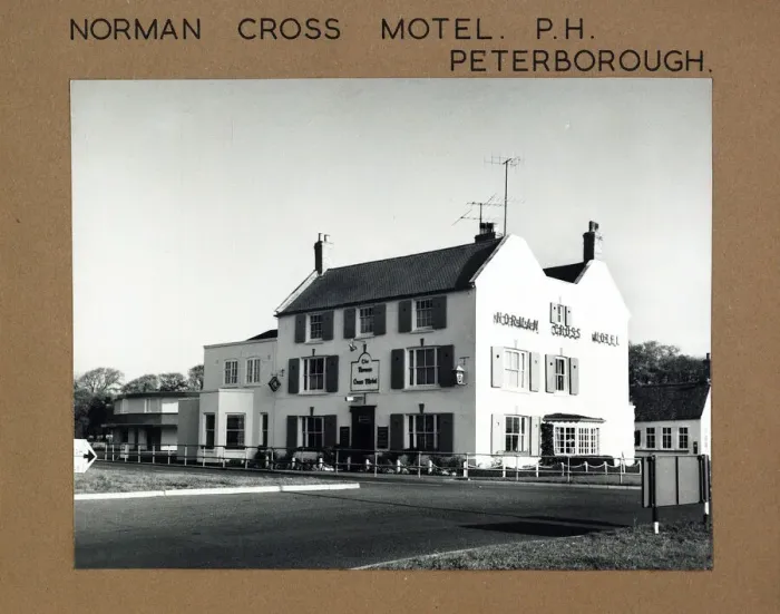Framed Print : Norman Cross Motel, Peterborough, Cambridgeshire Framed Print : Norman Cross Motel, Peterborough, Cambridgeshire