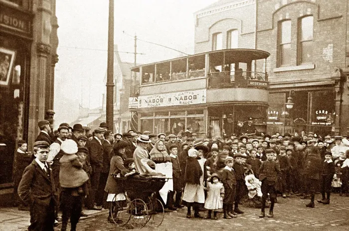 Framed Print : Normanton Tram in 1906 Framed Print : Normanton Tram in 1906