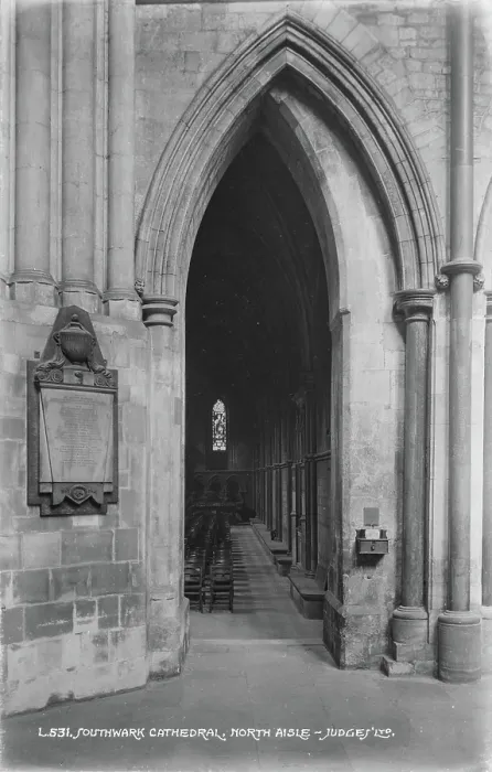 Framed Print : North Aisle of Southwark Cathedral Framed Print : North Aisle of Southwark Cathedral
