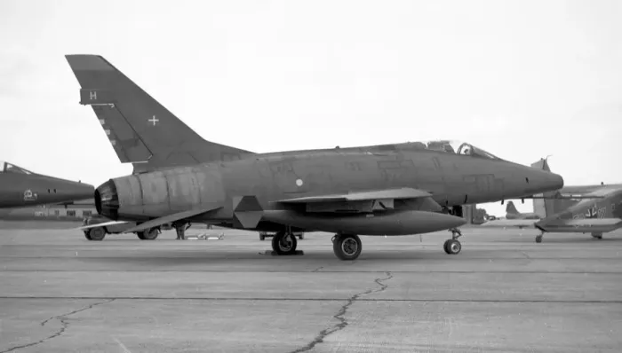 Framed Print : North American F-100D Super Sabre 42222 G-222 H Framed Print : North American F-100D Super Sabre 42222 G-222 H