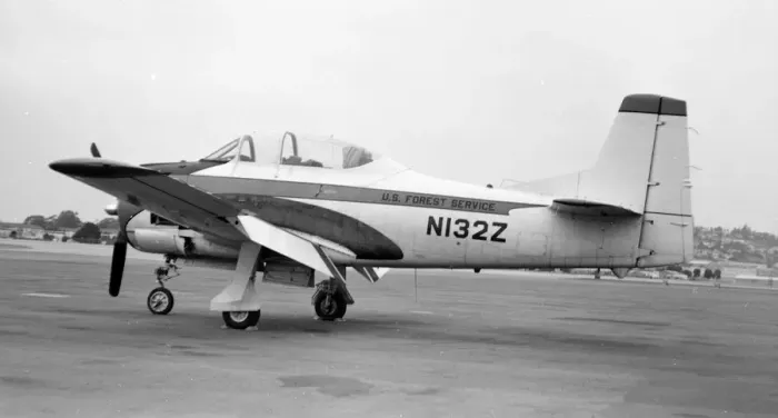 Framed Print : North American T-28B N132Z (msn 200-8) of the Us Forestry Service Framed Print : North American T-28B N132Z (msn 200-8) of the Us Forestry Service