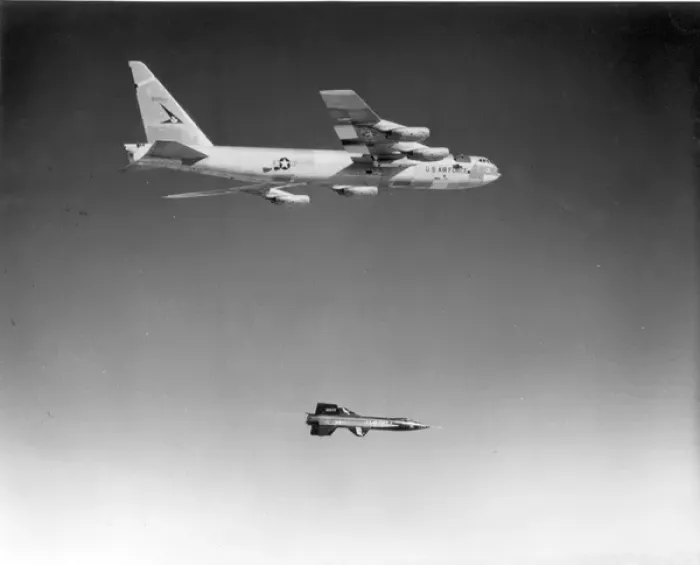 Framed Print : North American X-15 56-6670 drops away Framed Print : North American X-15 56-6670 drops away