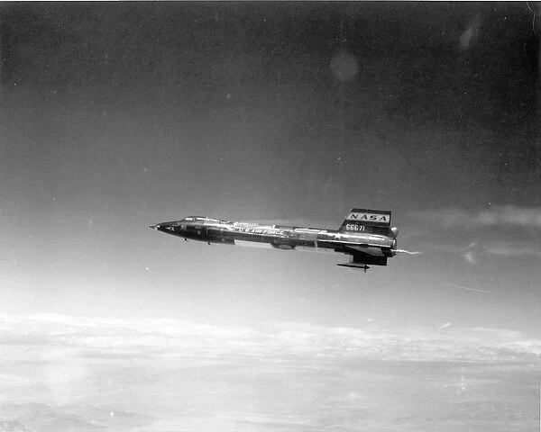 North American X-15 56-6671 in flight with dummy ramjet