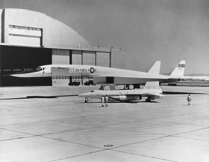 Framed Print : North American XB-70A Valkyrie Framed Print : North American XB-70A Valkyrie