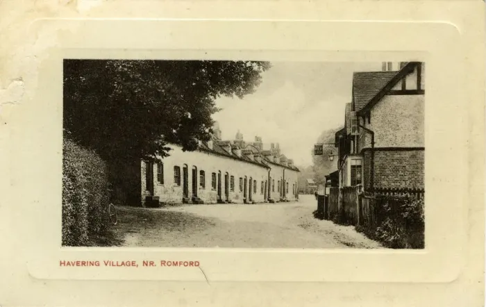 Framed Print : North Road (Showing the Red Lion Inn) Framed Print : North Road (Showing the Red Lion Inn)