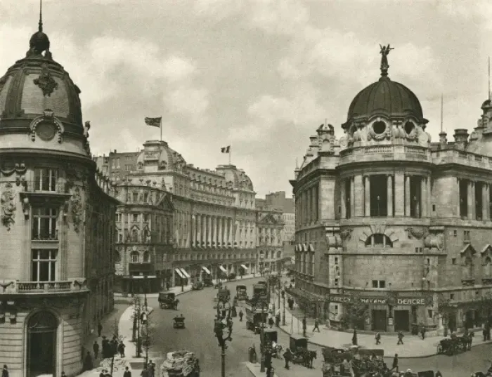 Framed Print : Northumberland Avenue