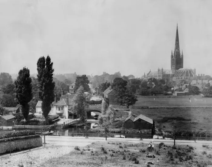Framed Print : Norwich. General view of Norwich, Norfolk Date: 1890s Framed Print : Norwich. General view of Norwich, Norfolk Date: 1890s