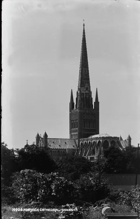 Framed Print : Norwich Cathedral Framed Print : Norwich Cathedral