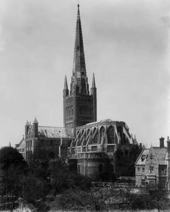 Framed Print : Norwich Cathedral Framed Print : Norwich Cathedral