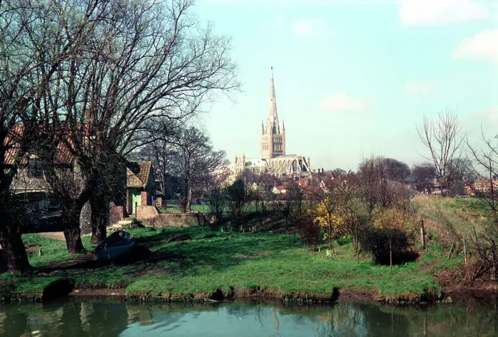 Framed Print : Norwich - Norwich Cathedral from Pull's Ferry Framed Print : Norwich - Norwich Cathedral from Pull's Ferry