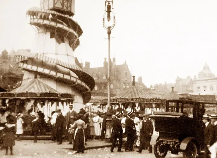 Framed Print : Nottingham Goose Fair in the 1920s Framed Print : Nottingham Goose Fair in the 1920s