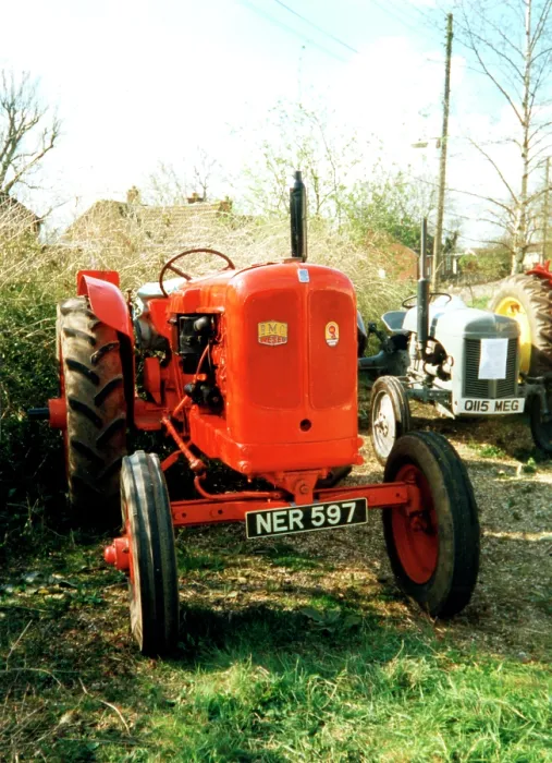 Framed Print : Nuffield Universal tractor, at Little Downham Framed Print : Nuffield Universal tractor, at Little Downham