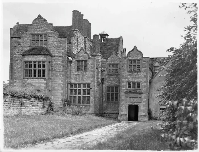 Framed Print : The Nunnery at Salford Priory Framed Print : The Nunnery at Salford Priory