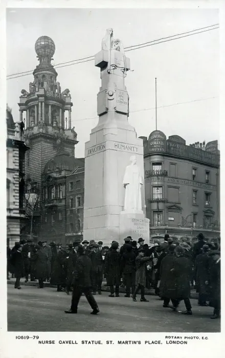 Framed Print : Nurse Edith Cavell Statue - St. Martin's Place, London Framed Print : Nurse Edith Cavell Statue - St. Martin's Place, London