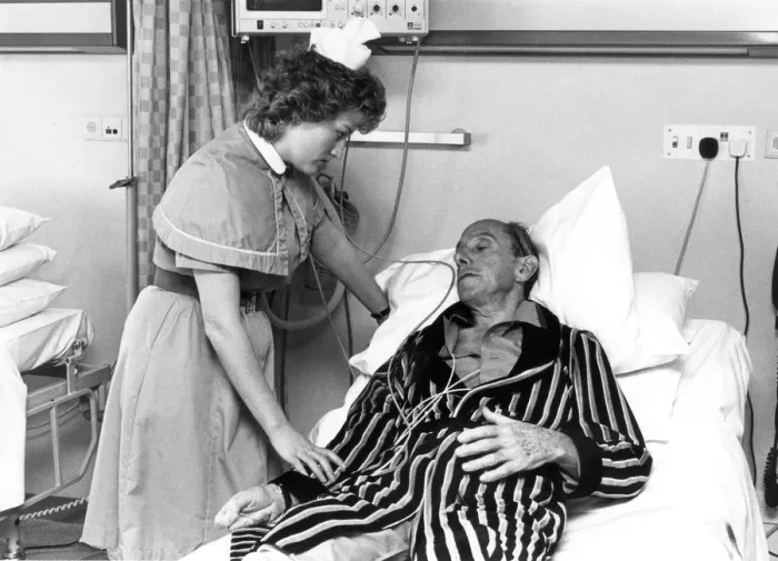 Framed Print : Nurse with elderly patient Framed Print : Nurse with elderly patient