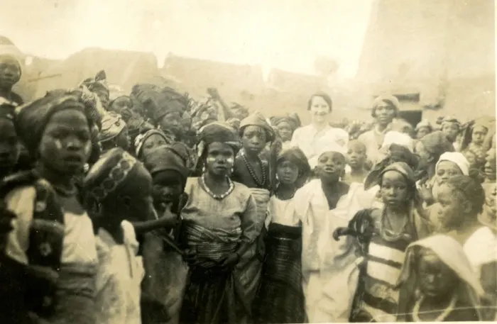 Framed Print : Nurse Mary Henry with the children of the Emir in Lagos Framed Print : Nurse Mary Henry with the children of the Emir in Lagos
