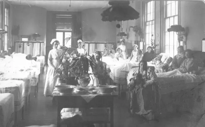 Framed Print : Nurses and patients in female ward Framed Print : Nurses and patients in female ward